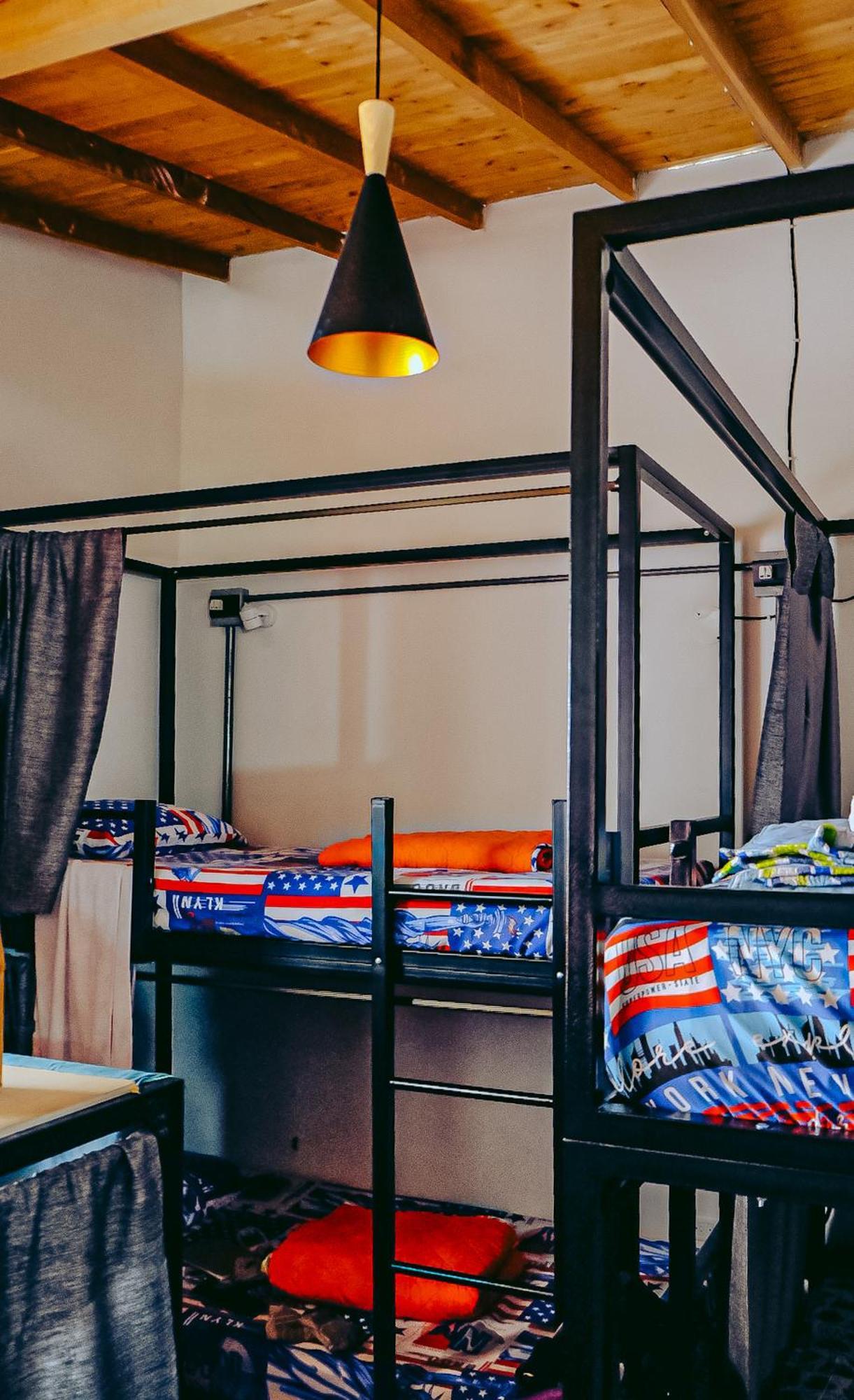 Hostel Metro Floresta Alojamiento Медельїн Екстер'єр фото